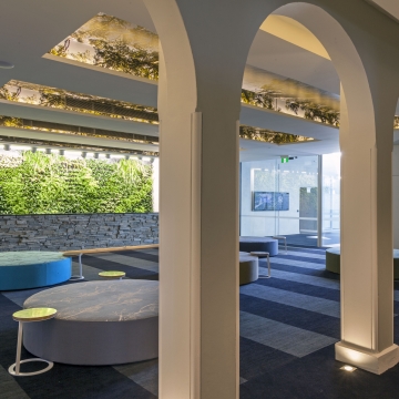 Hydro Majestic, Delmonte Lobby